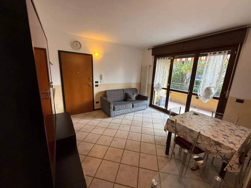 appartamento in vendita a San Giuliano Milanese in zona Borgolombardo