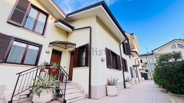 casa indipendente in vendita a San Giuliano Milanese