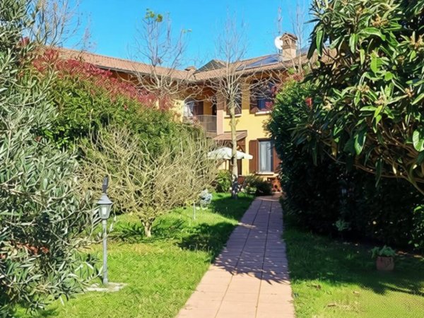 appartamento in vendita a San Giuliano Milanese in zona Zivido