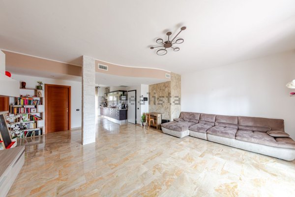 appartamento in vendita a San Giuliano Milanese in zona Sesto Ulteriano