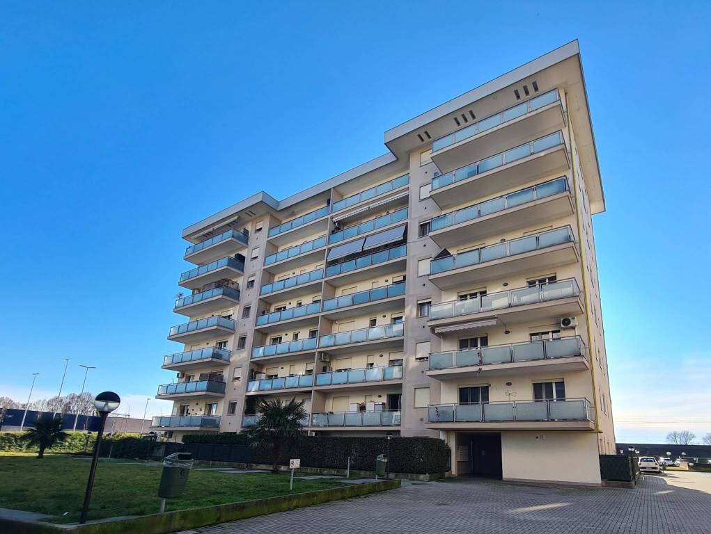 appartamento in vendita a San Giuliano Milanese in zona Borgolombardo