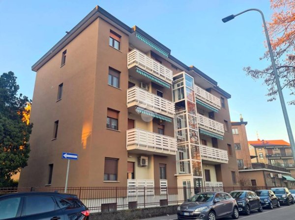 locale di sgombero in vendita a San Giuliano Milanese