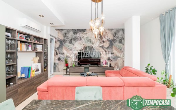 appartamento in vendita a San Giuliano Milanese in zona Zivido