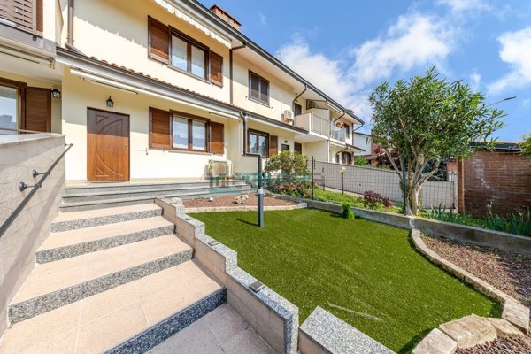 casa indipendente in vendita a San Giuliano Milanese in zona Civesio
