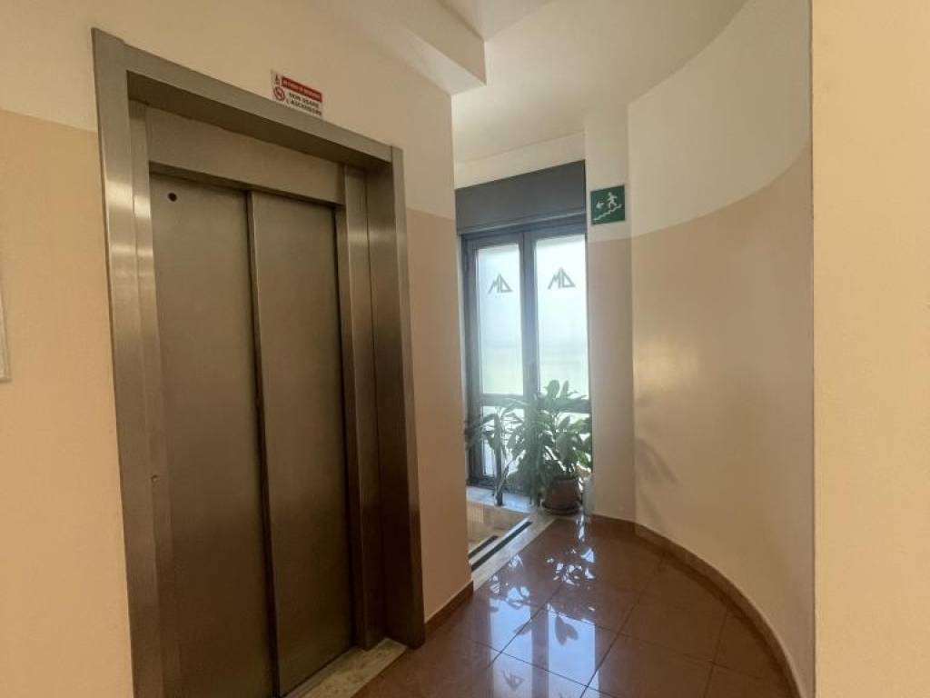 ufficio in vendita a San Giuliano Milanese