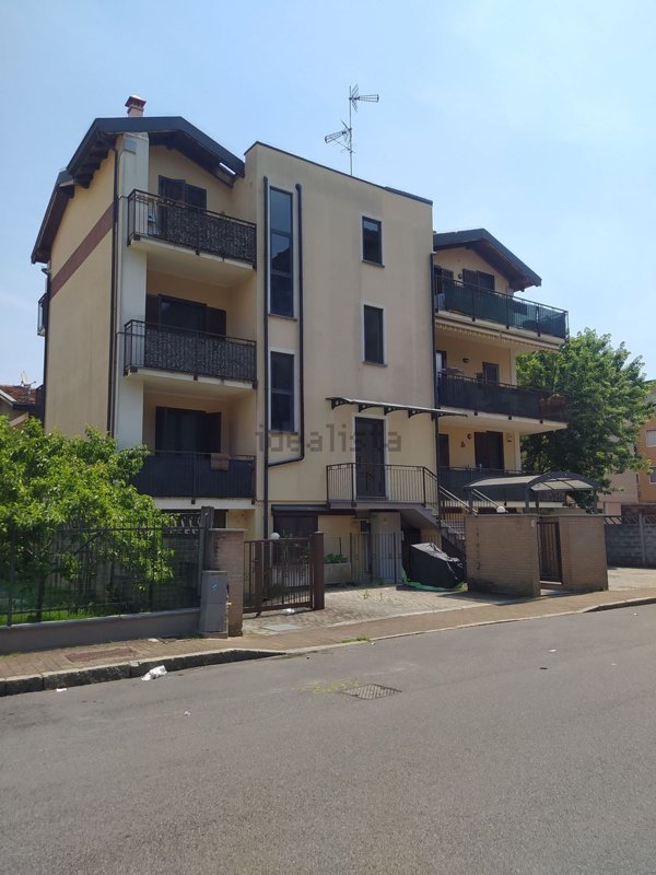 appartamento in vendita a San Giuliano Milanese in zona Borgolombardo