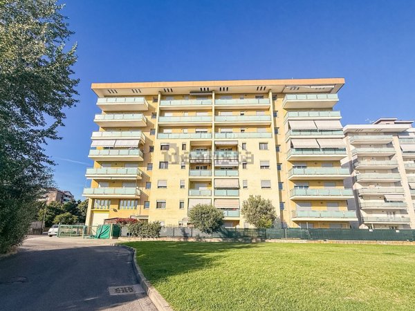 appartamento in vendita a San Giuliano Milanese in zona Borgolombardo
