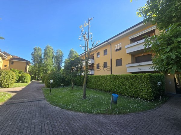 appartamento in vendita a San Giuliano Milanese in zona Carpianello