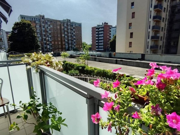appartamento in vendita a San Giuliano Milanese in zona Borgolombardo
