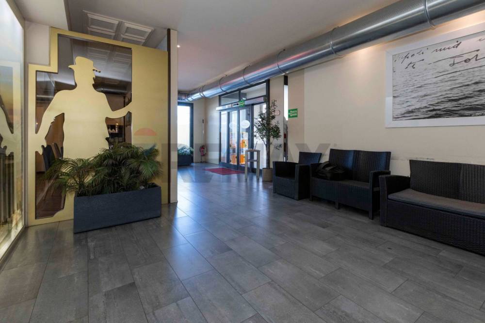 locale commerciale in vendita a San Giuliano Milanese