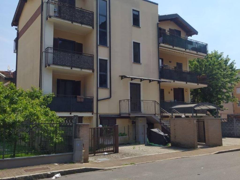 appartamento in vendita a San Giuliano Milanese in zona Borgolombardo