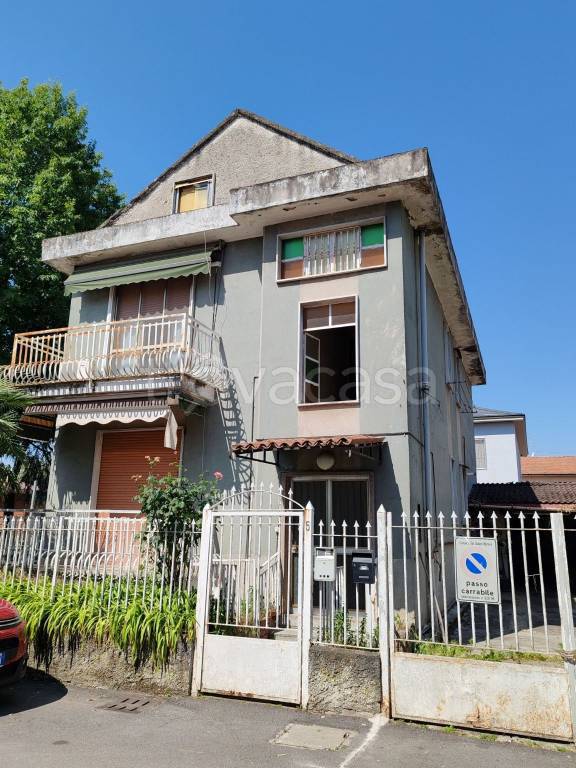 appartamento in vendita a San Giuliano Milanese in zona Sesto Ulteriano