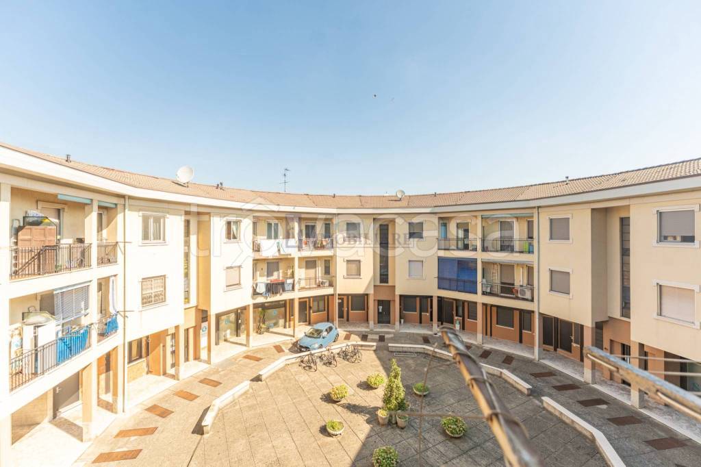 appartamento in vendita a San Giuliano Milanese in zona Civesio