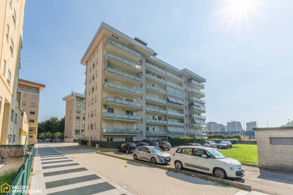 appartamento in vendita a San Giuliano Milanese in zona Borgolombardo