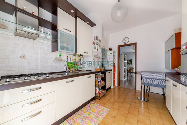 appartamento in vendita a San Giuliano Milanese in zona Sesto Ulteriano