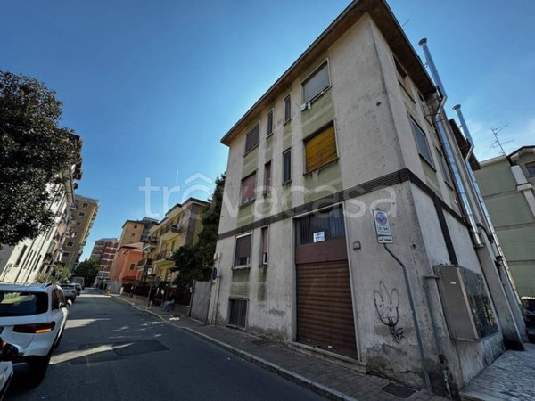locale commerciale in vendita a San Giuliano Milanese