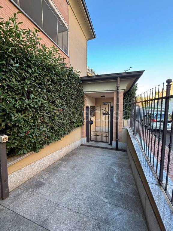 appartamento in vendita a San Giuliano Milanese in zona Borgolombardo