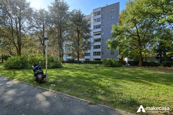 appartamento in vendita a San Giuliano Milanese in zona Borgolombardo