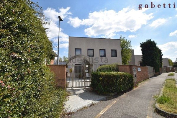 ufficio in vendita a Santo Stefano Ticino