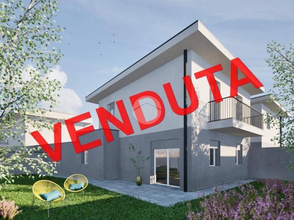 casa indipendente in vendita a Santo Stefano Ticino