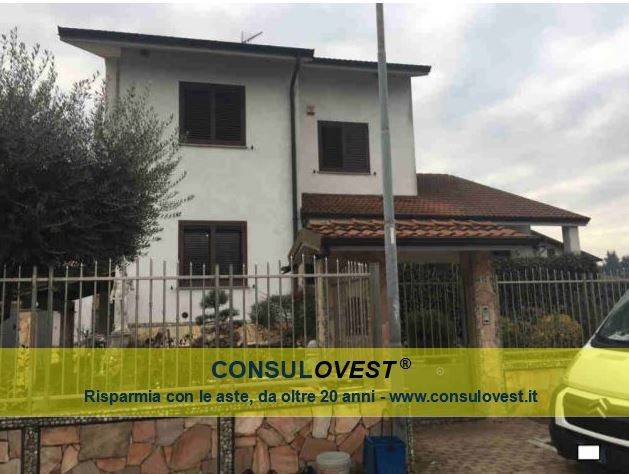 casa indipendente in vendita a Santo Stefano Ticino
