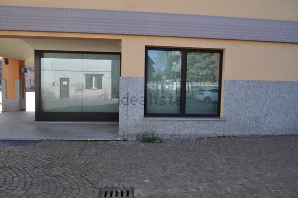 negozio in vendita a Santo Stefano Ticino
