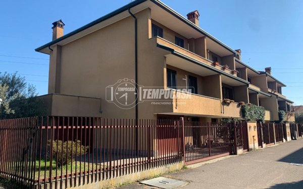 casa indipendente in vendita a Santo Stefano Ticino