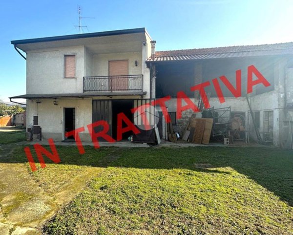 casa indipendente in vendita a Santo Stefano Ticino