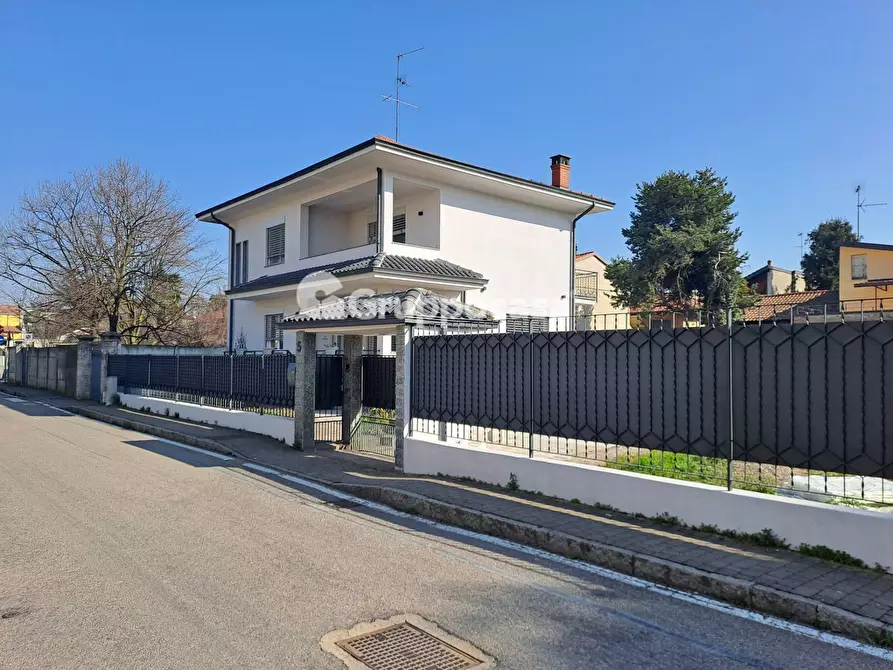 casa indipendente in vendita a Santo Stefano Ticino