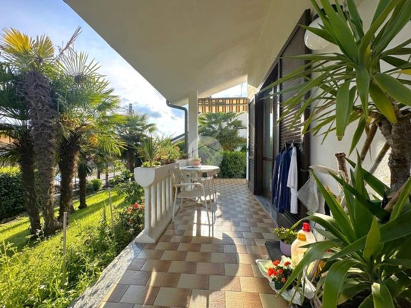 casa indipendente in vendita a Santo Stefano Ticino
