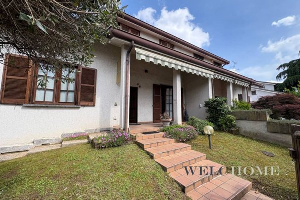 casa indipendente in vendita a Santo Stefano Ticino