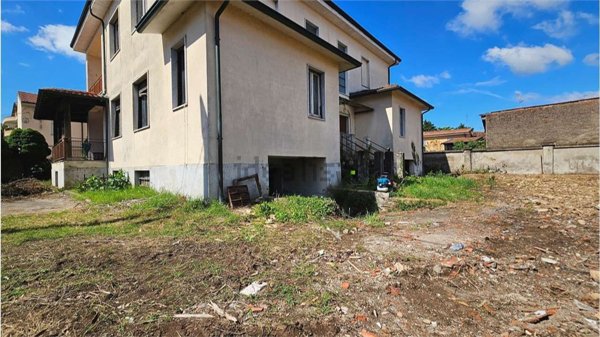 casa indipendente in vendita a Santo Stefano Ticino