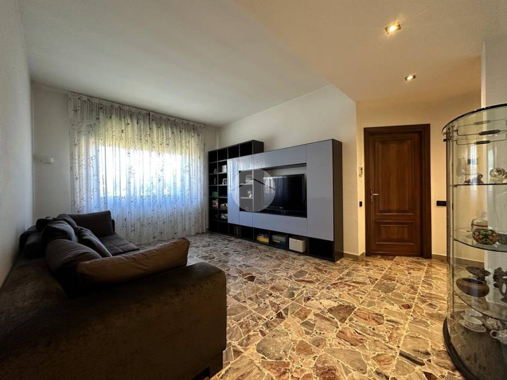 casa indipendente in vendita a Santo Stefano Ticino