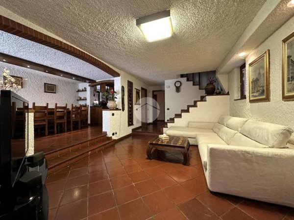 casa indipendente in vendita a Santo Stefano Ticino