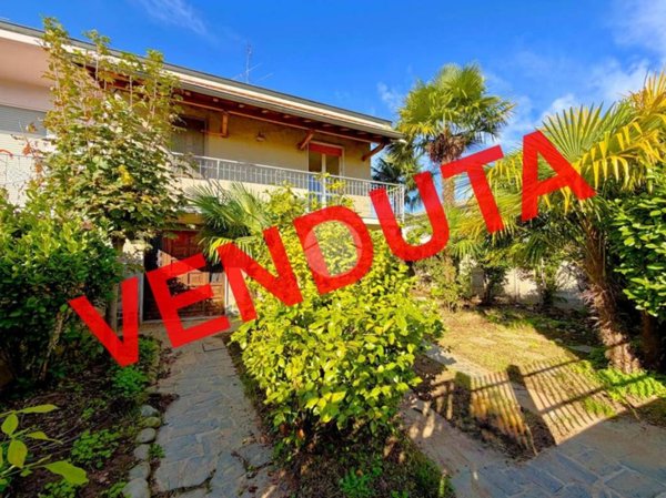 casa indipendente in vendita a Santo Stefano Ticino