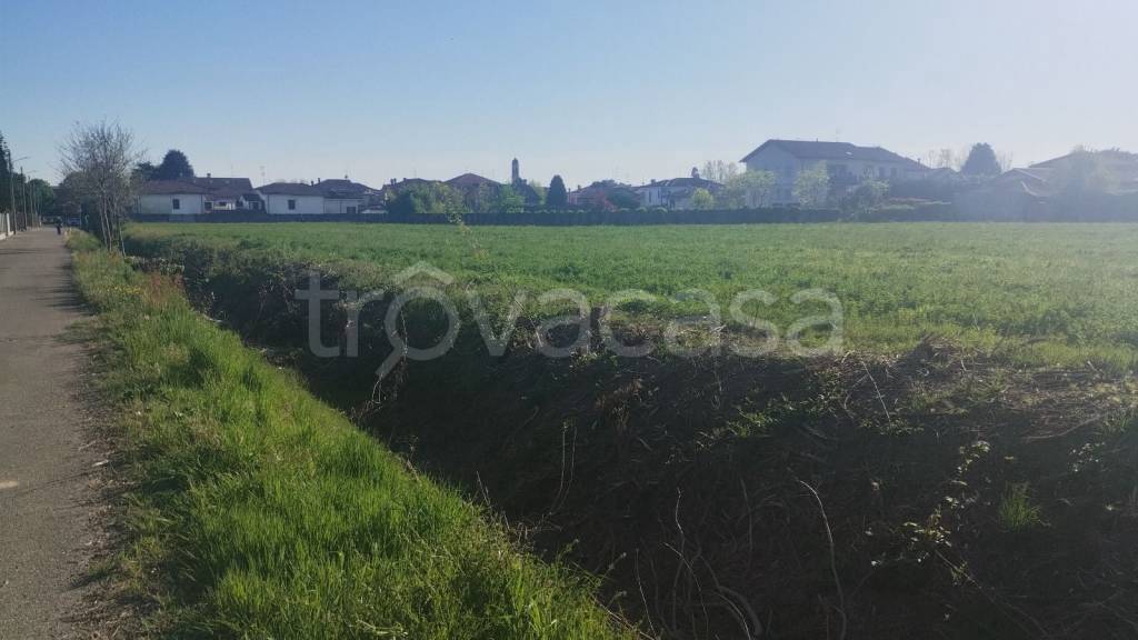 terreno agricolo in vendita a Santo Stefano Ticino