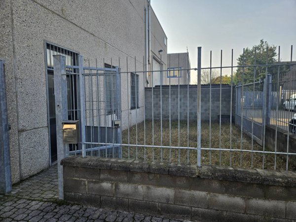 ufficio in vendita a Santo Stefano Ticino