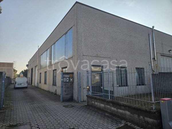 locale commerciale in vendita a Santo Stefano Ticino