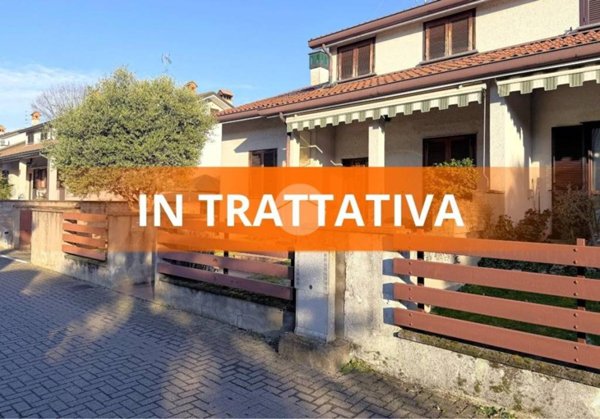 casa indipendente in vendita a Santo Stefano Ticino