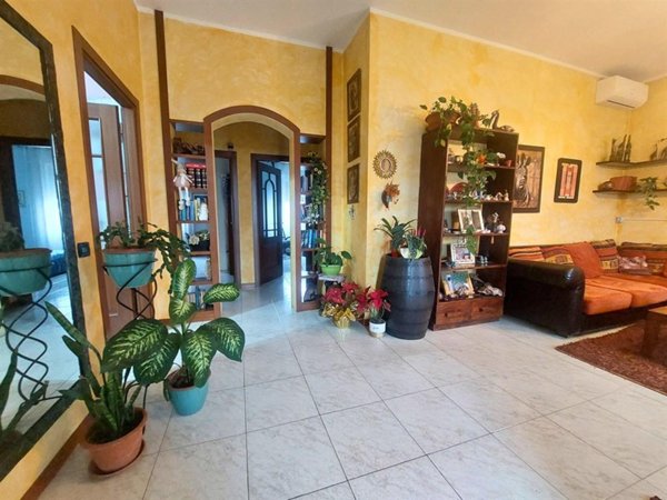 casa indipendente in vendita a Santo Stefano Ticino