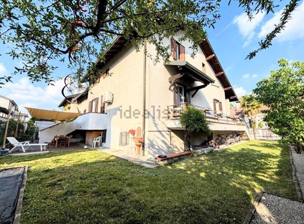casa indipendente in vendita a Santo Stefano Ticino