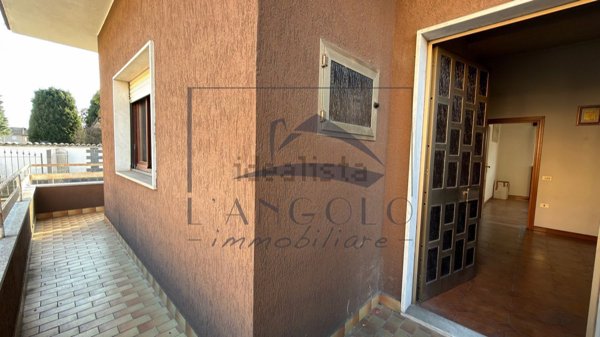 casa indipendente in vendita a Santo Stefano Ticino