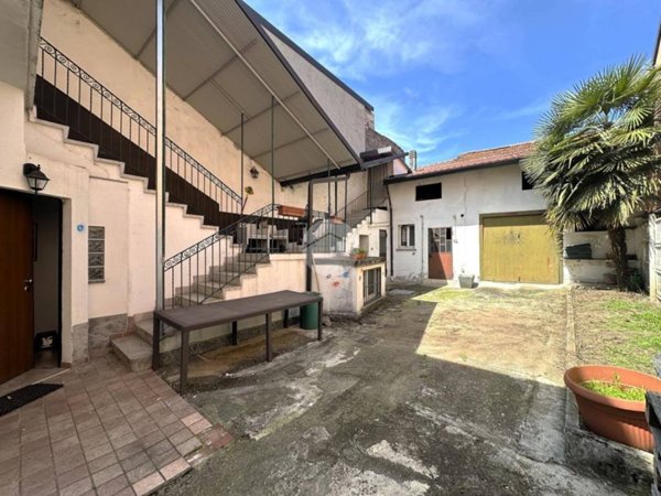 casa indipendente in vendita a Santo Stefano Ticino