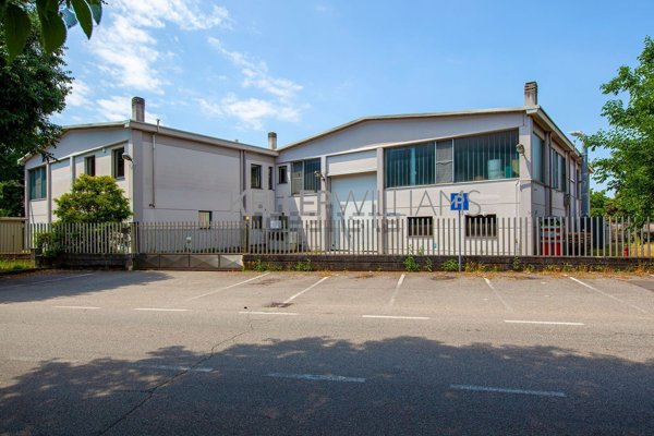 capannone in vendita a Santo Stefano Ticino