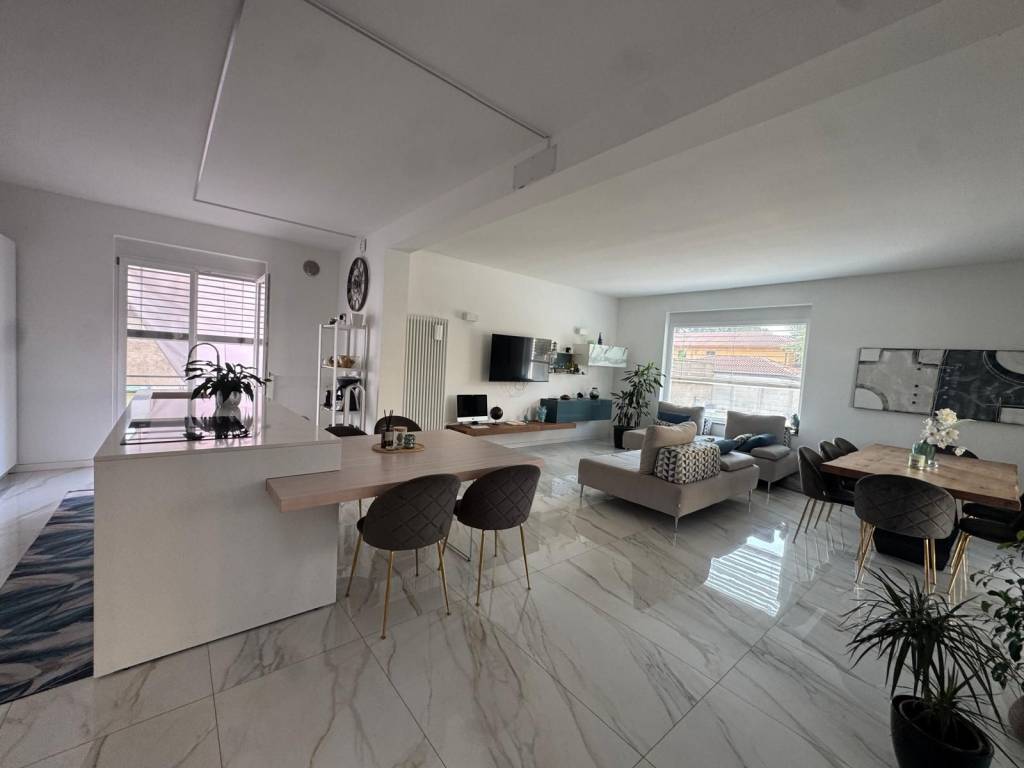 casa indipendente in vendita a Santo Stefano Ticino