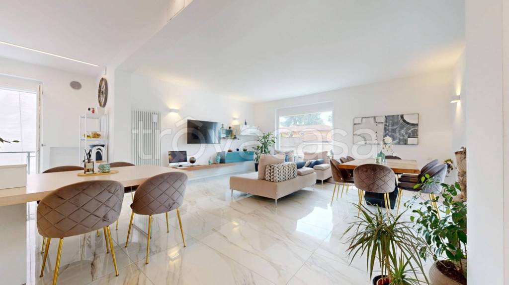 casa indipendente in vendita a Santo Stefano Ticino