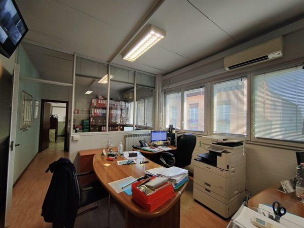 locale commerciale in vendita a San Vittore Olona