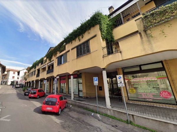negozio in vendita a San Vittore Olona