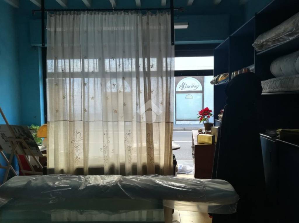 negozio in vendita a San Vittore Olona