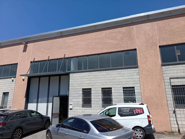 locale commerciale in vendita a San Vittore Olona